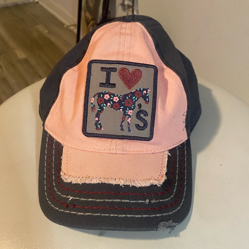 Kids I ❤️ 🐎’S      John Deere hat. OS. blue and pink. From Murdochs
